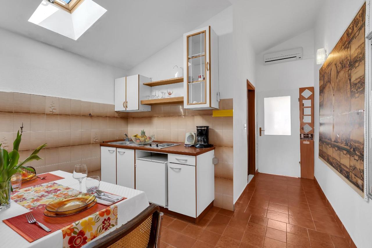Apartments Paunovic Makarska Esterno foto